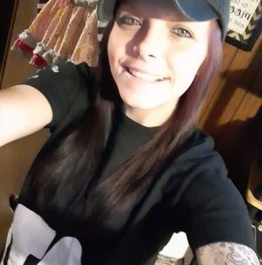 Meet your Posher, Destney